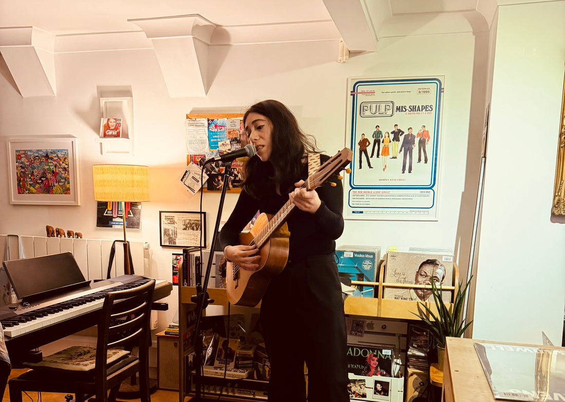 An Evening with Mía More