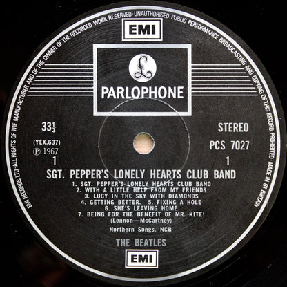 The Beatles – Sgt. Pepper's Lonely Hearts Club Band (1975 UK reissue) – LP gatefold